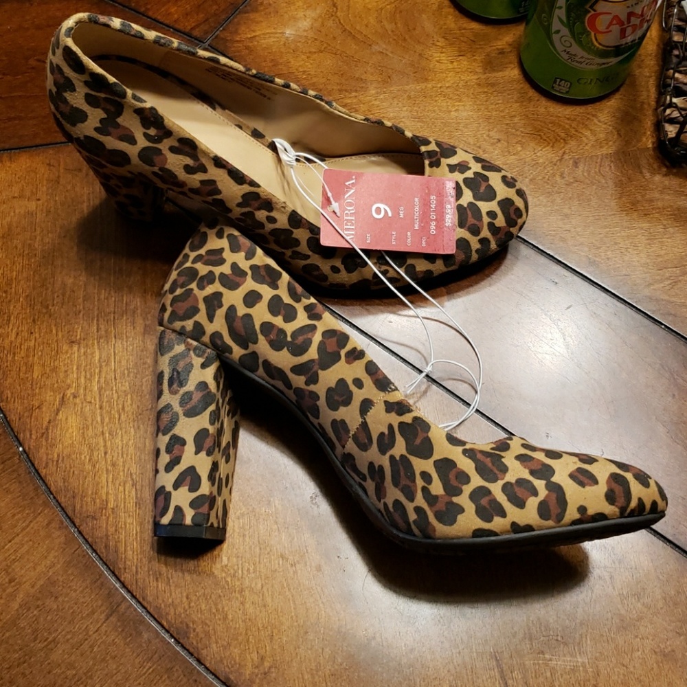 NEW Merona Leopard Pumps